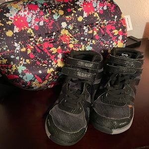Youth size 2 ..Nfinity cheer shoes.